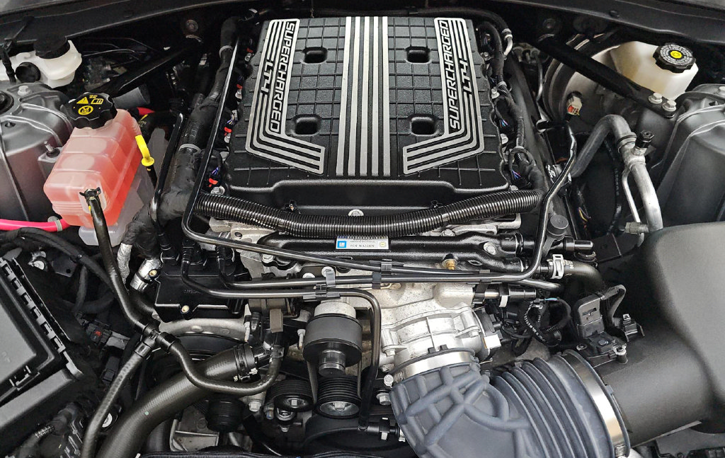 Used 2023 Chevrolet Camaro ZL1 RWD image 17