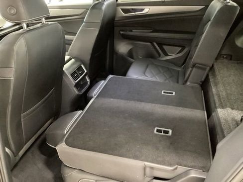 Used 2024 Volkswagen Atlas Cross Sport SE AWD/4WD image 15