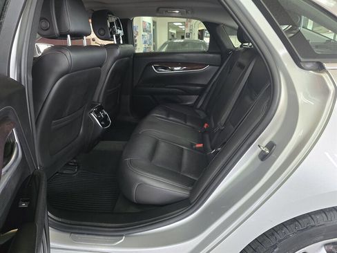 Used 2013 Cadillac XTS Luxury FWD image 10