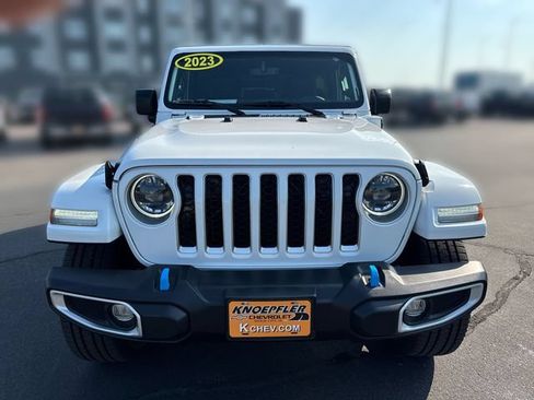 Used 2023 Jeep Wrangler Unlimited Sahara AWD/4WD image 8