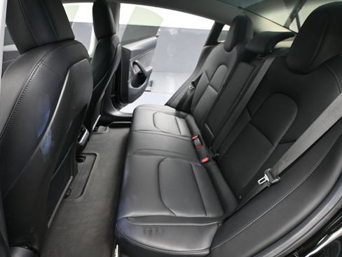 Used 2018 Tesla Model 3 Mid Range RWD image 35
