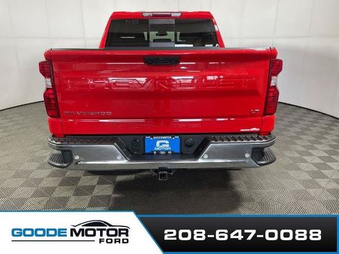 Used 2023 Chevrolet Silverado 1500 LT w/ Convenience Package II AWD/4WD image 6