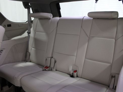 New 2025 Cadillac Escalade Sport Platinum w/ LPO, Floor Liner Package image 30