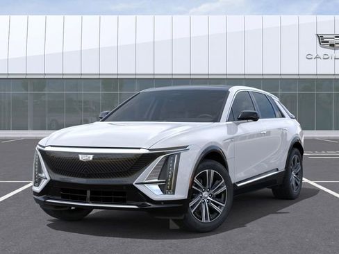 New 2026 Cadillac Lyriq Premium Luxury image 6