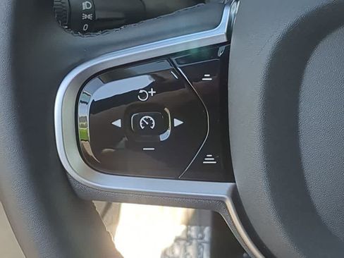 Certified 2026 Volvo XC90 B6 Plus AWD/4WD image 22