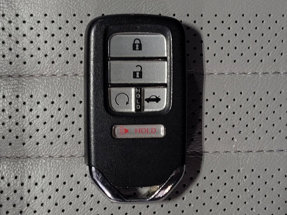 Used 2019 Honda Accord Touring image 32