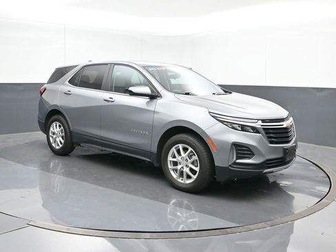 Used 2023 Chevrolet Equinox LT image 7
