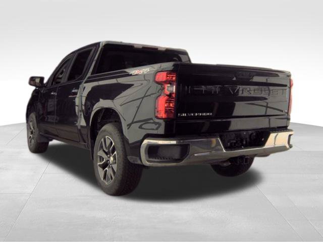 Used 2024 Chevrolet Silverado 1500 LT AWD/4WD image 7