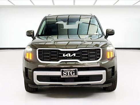 Used 2024 Kia Telluride S w/ S Sunroof Package FWD image 2