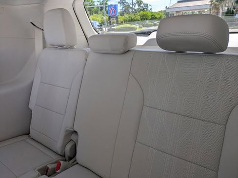 New 2026 Buick Enclave Avenir FWD image 17