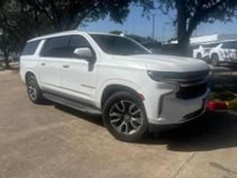 Used 2021 Chevrolet Suburban LS w/ Driver Alert Package RWD image 1