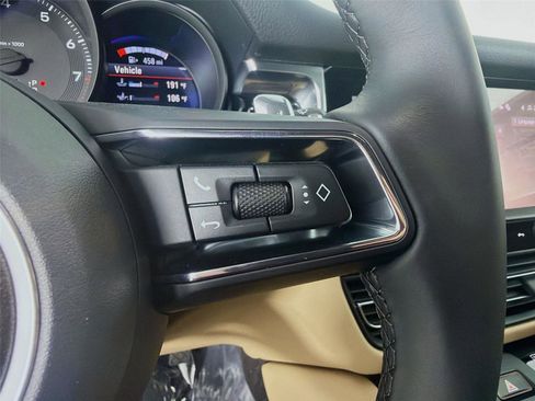 New 2026 Porsche Macan image 14