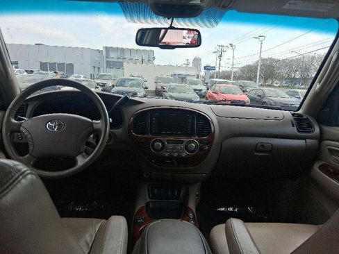 Used 2007 Toyota Sequoia Limited image 30