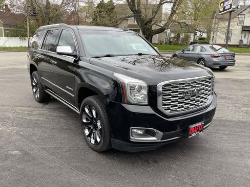 Used 2019 GMC Yukon Denali w/ Denali Ultimate Black Edition AWD/4WD image 7