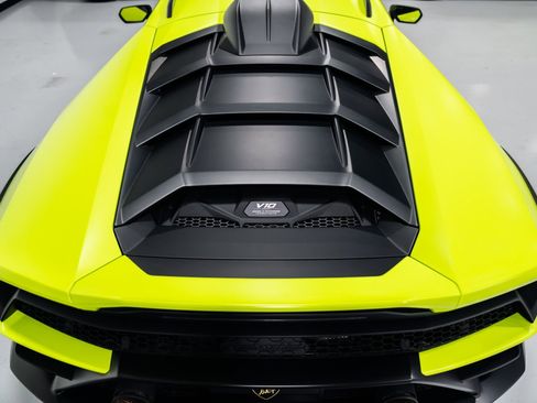 Used 2024 Lamborghini Huracan Sterrato AWD/4WD image 38
