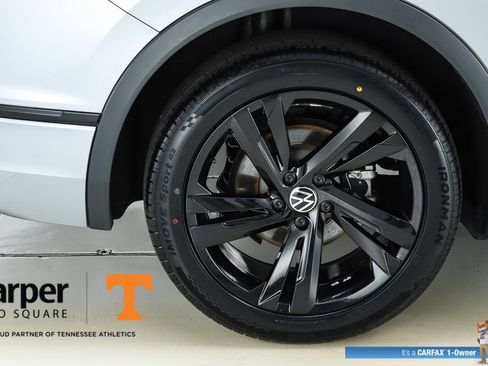 Used 2024 Volkswagen Tiguan SE R-Line FWD image 13