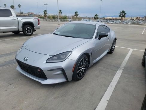 Certified 2022 Toyota GR86 image 1