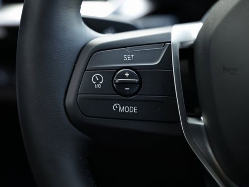 Used 2025 BMW X1 xDrive28i w/ Technology Package image 32