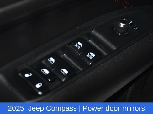 Used 2025 Jeep Compass Trailhawk AWD/4WD image 23