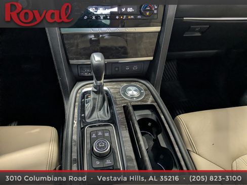 Used 2022 Nissan Armada Platinum w/ Captain's Chairs Package RWD image 28