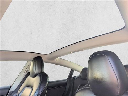 Used 2019 Tesla Model 3 Mid Range image 15