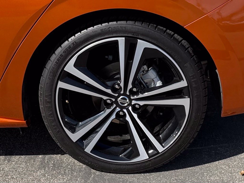 Certified 2024 Nissan Sentra SR FWD image 9