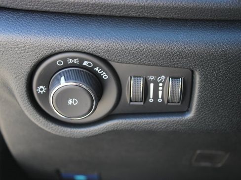 New 2026 Chrysler Pacifica Pinnacle image 12