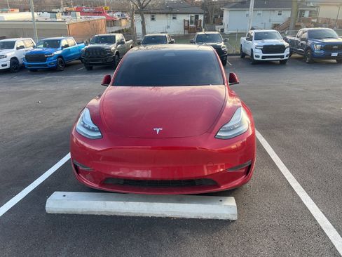 Used 2021 Tesla Model Y Long Range image 15