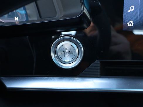 Used 2025 Chevrolet Corvette Z06 w/ Battery Protection Package image 17