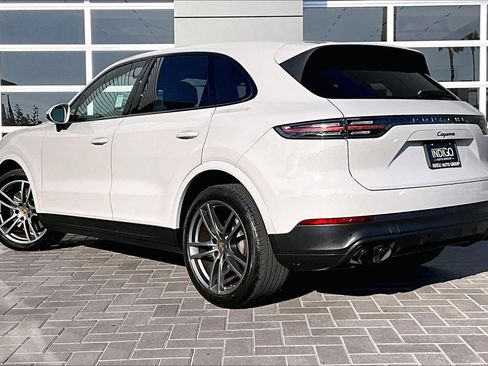 Used 2022 Porsche Cayenne Platinum Edition AWD/4WD image 12