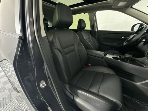 Certified 2024 Nissan Rogue SV w/ SV Premium Package FWD image 27