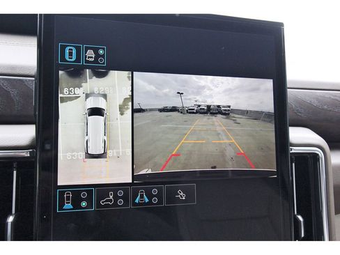 Used 2025 GMC Yukon XL Denali w/ Sun & Power Step Package image 23