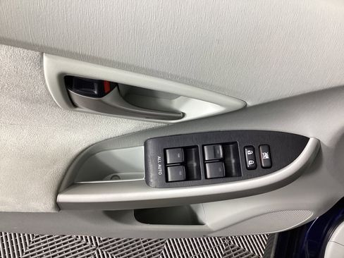 Used 2013 Toyota Prius Four image 27