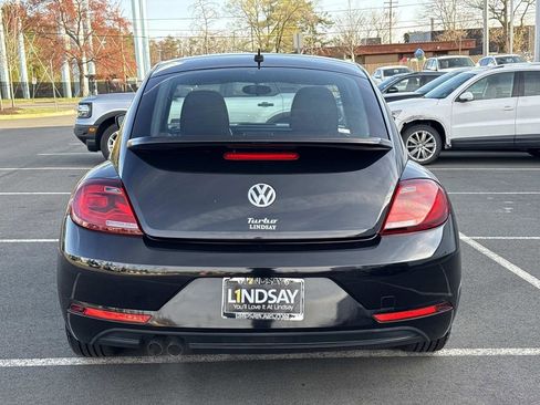 Used 2018 Volkswagen Beetle 2.0T S FWD image 4