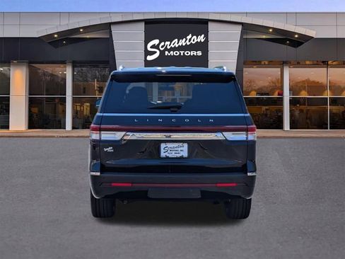 Used 2023 Lincoln Navigator Reserve AWD/4WD image 4