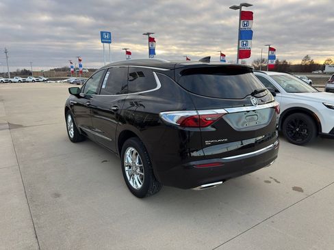 Used 2023 Buick Enclave Essence w/ Experience Buick Package image 7