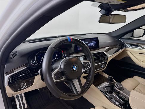 Used 2019 BMW 530i 530i w/ M Sport Package image 9