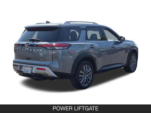 Used 2025 Nissan Pathfinder SL w/ SL Premium Package FWD image 9