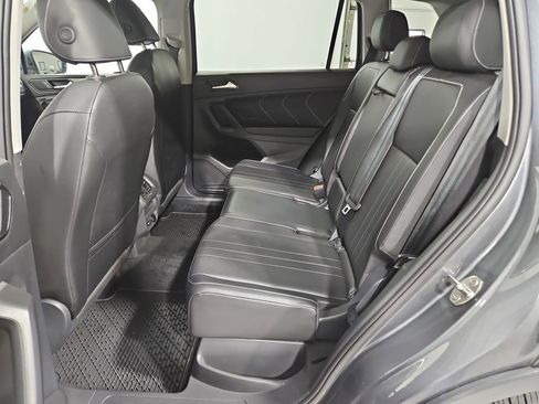 Certified 2024 Volkswagen Tiguan SE w/ Panoramic Sunroof Package image 28
