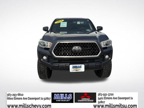 Used 2018 Toyota Tacoma TRD Off-Road AWD/4WD image 8