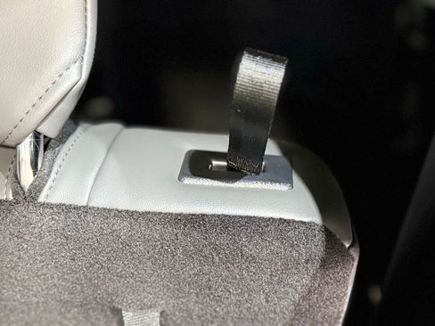 Used 2025 Ford Explorer Active w/ Active Comfort Package image 33