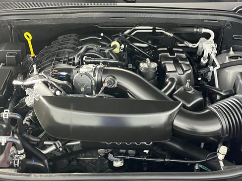 Used 2025 Dodge Durango GT image 32