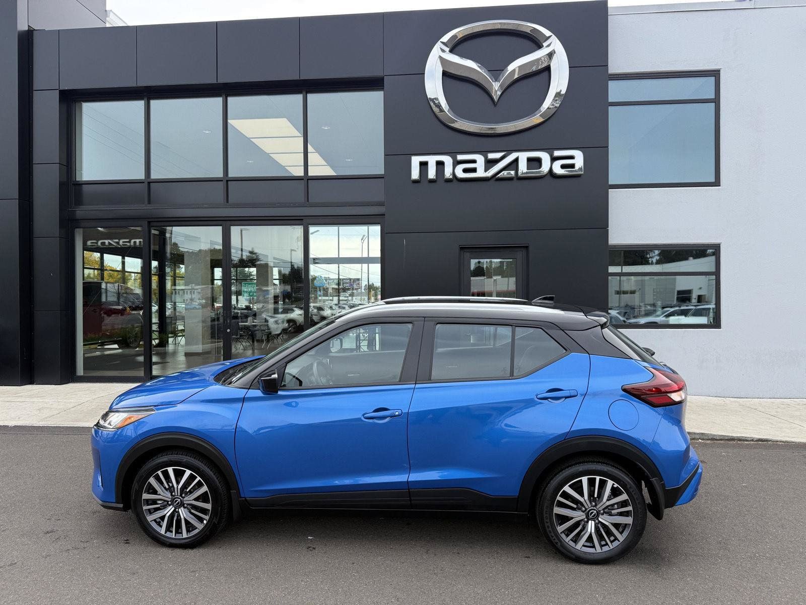 Used 2022 Nissan Kicks SV FWD image 3