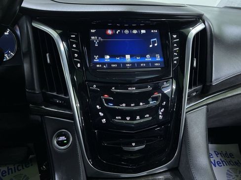 Used 2020 Cadillac Escalade Platinum image 20