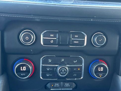Used 2023 Chevrolet Tahoe LS RWD image 14