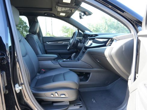 Certified 2025 Cadillac XT6 Sport w/ Technology Package AWD/4WD image 25