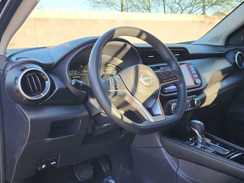 Used 2024 Nissan Kicks SV FWD image 10