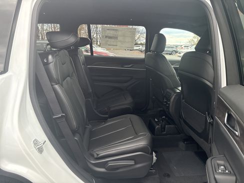 New 2025 Jeep Grand Cherokee L Limited image 11