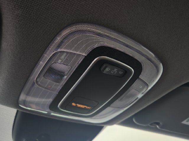 Certified 2025 Hyundai Elantra Hybrid FWD image 30