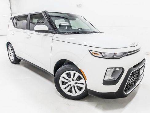Used 2022 Kia Soul LX FWD image 8